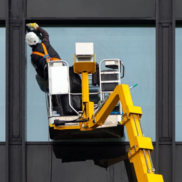 Benefits of Employing A Professional Contract Cleaning Company